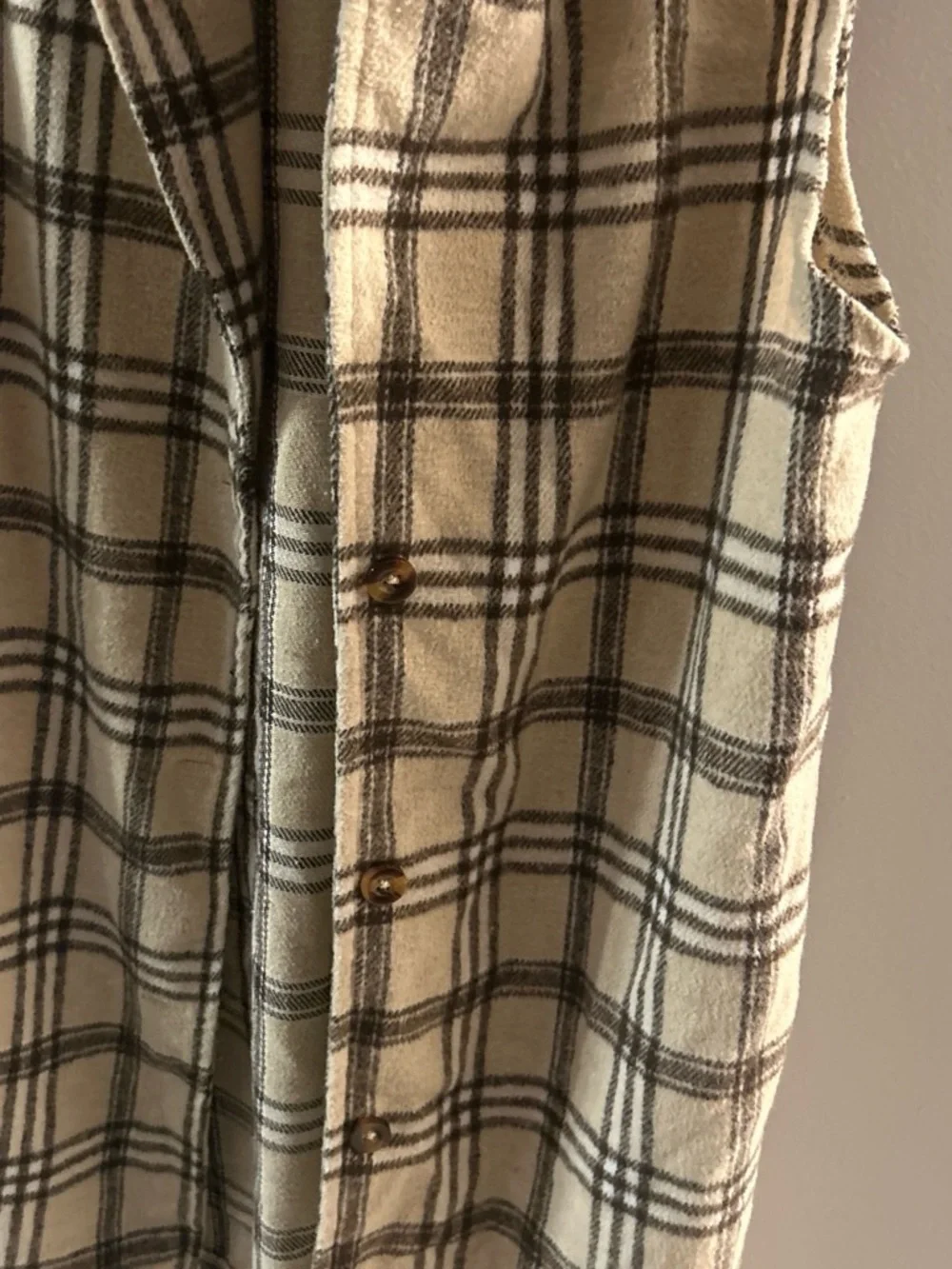 Plaid Sleeveless Coatigan - Beige/Black